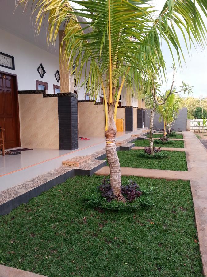 Ega Homestay Toyapakeh Bagian luar foto